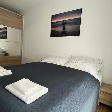 Falla Apartamenty- Ul Wiejska *